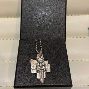 Chrome heart 3 charm necklace